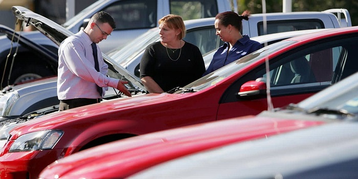 Pay Cash For A Car At Dealership